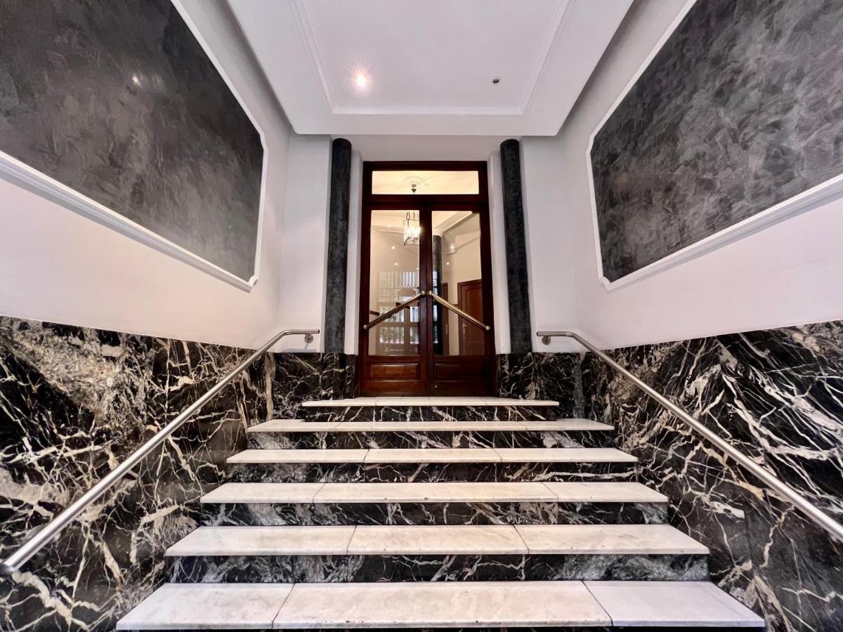 Ferienwohnung Housing Leon Gran Via Luxe Exterior foto